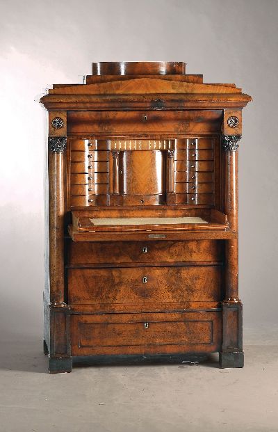 Image Standsekretär, Biedermeier, wohl Berlin, um 1820/25, Pyramidenmahagonifurnier, ...