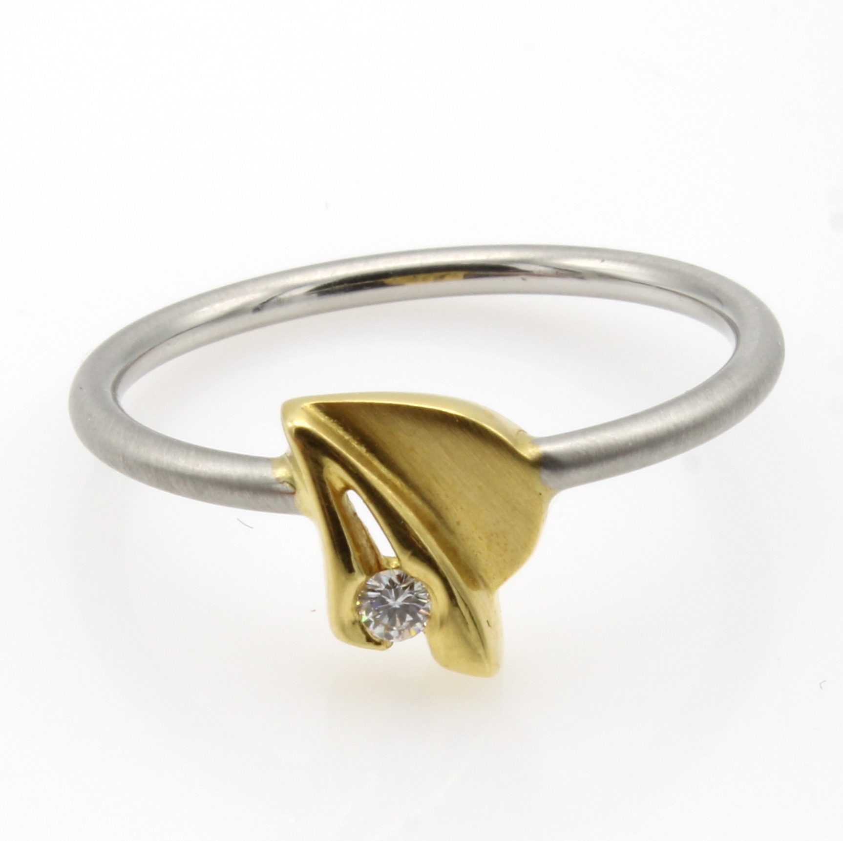 Image 27040964 - Ring mit Brillant, Platin 950/000 u. GG , z.T. matt., Brill. ca. 0.03 ct Weiß/vsi, RW ...