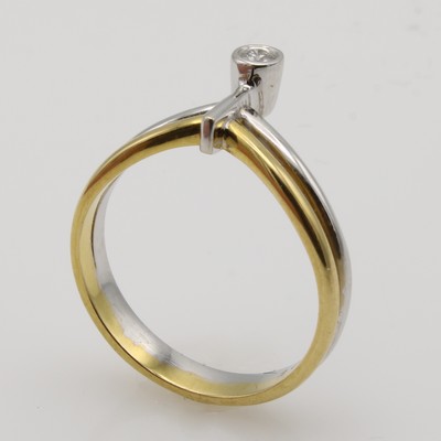 27040984a - Ring mit Brillant, GG/WG 750/000, Brill. ca. 0.06 ct Weiß/vsi, RW ca. 54 Schätzpreis: ...
