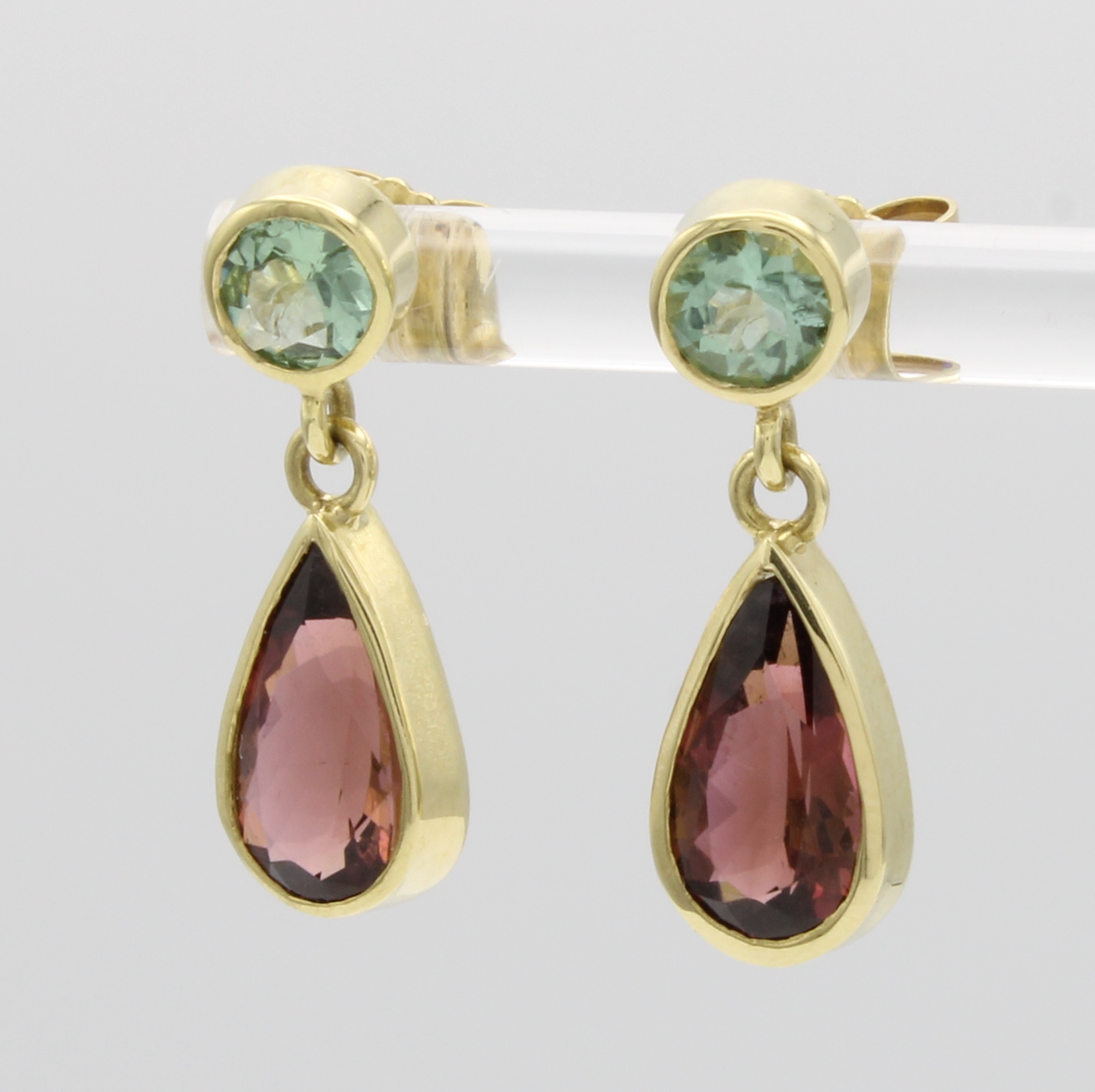 Image 27041019 - Paar Ohrstecker mit Turmalinen, GG 585/000, runde u. tropfenf. Turmaline in versch. ...