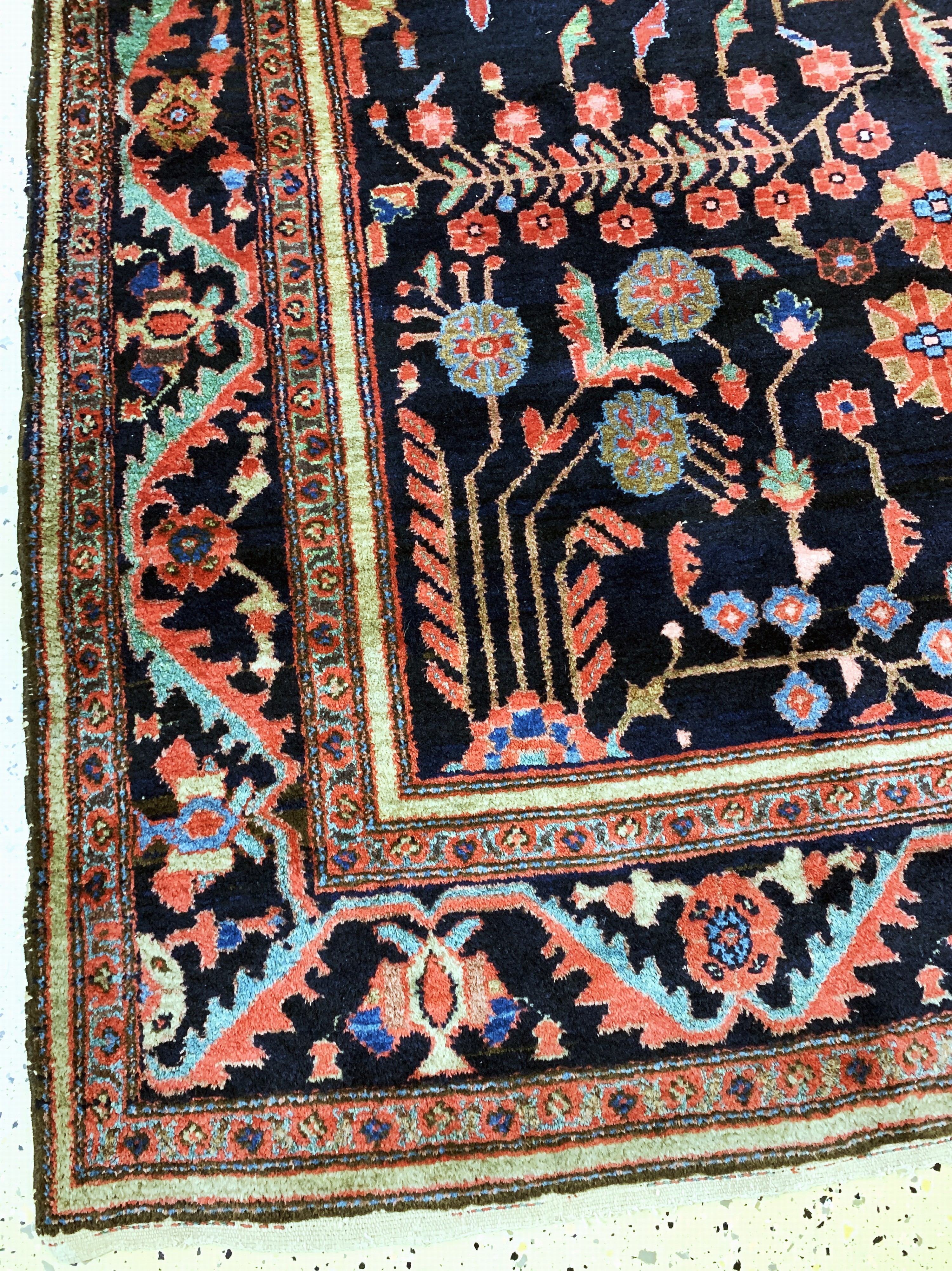 Detail b: Lilian alt, Persien, Anfang 20.Jhd, Wolle auf Baumwolle, ca. 354 x 209 cm, EHZ: 2