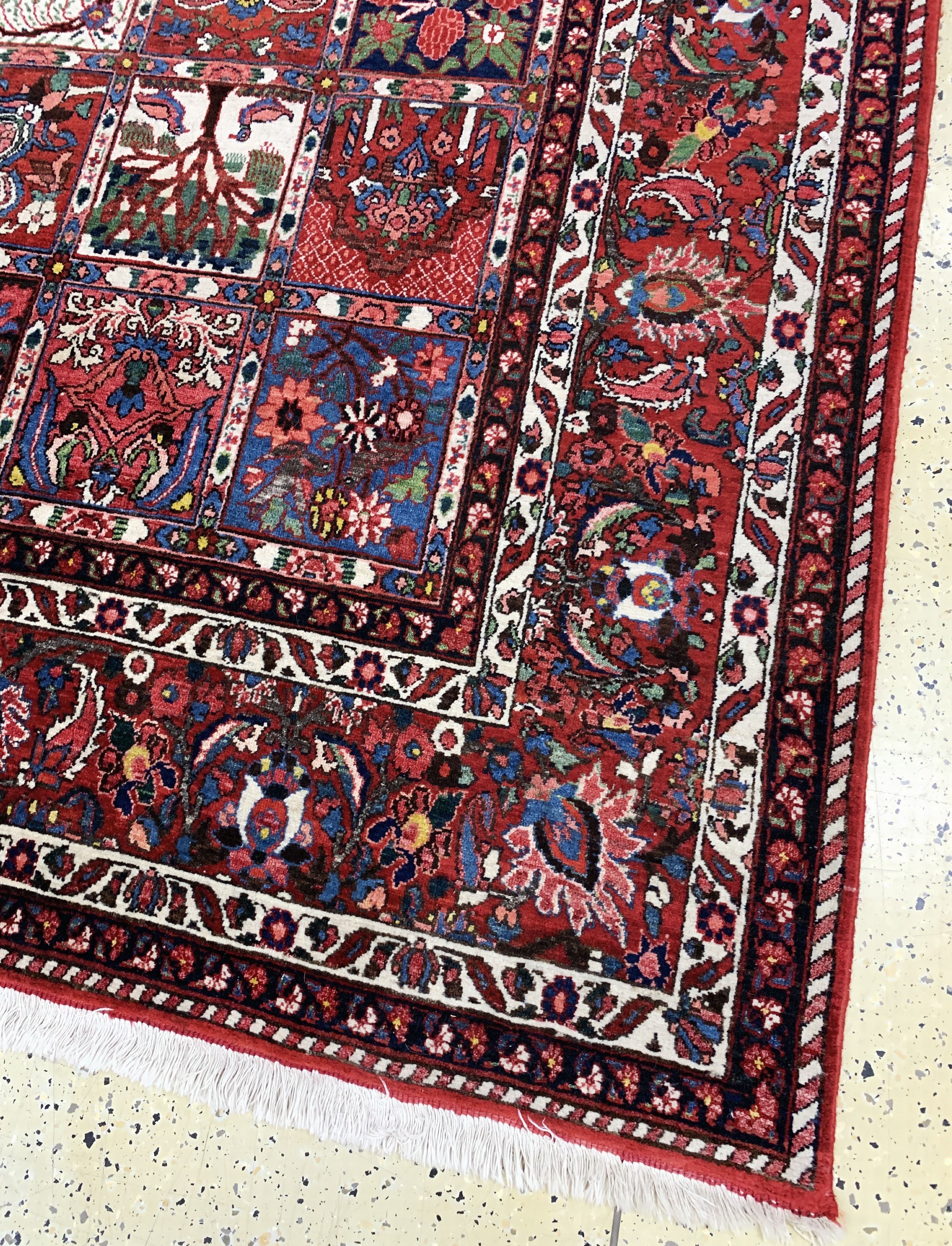 Detail g: Felder Bachtiar fein, Persien, Mitte 20.Jhd, Wolle auf Baumwolle, ca. 388 x 308 cm,EHZ: 2