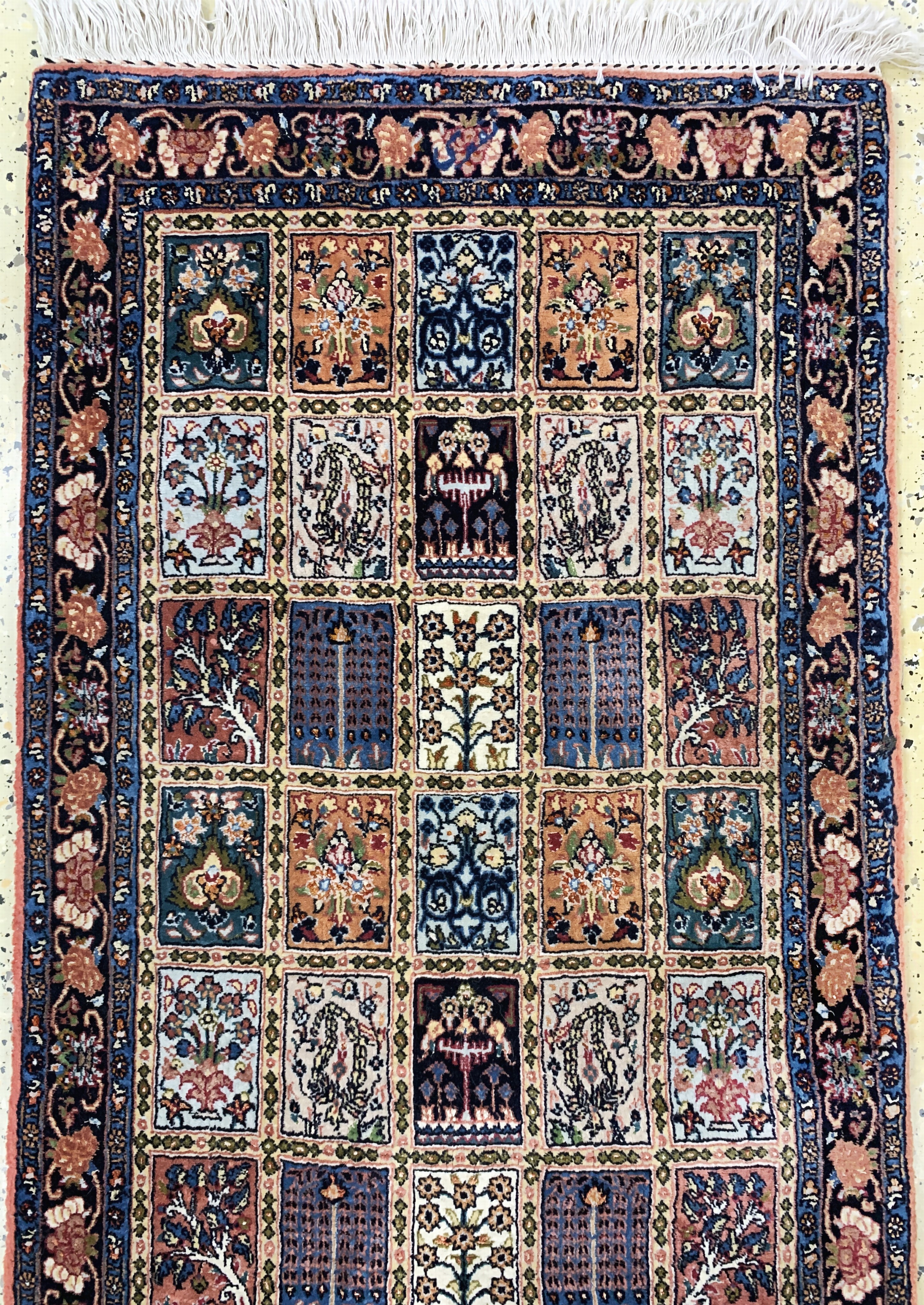 Detail a: Bidjar fein, Persien, Ende 20.Jhd, Korkwolle mit Seide, ca. 207 x 75 cm, EHZ: 2