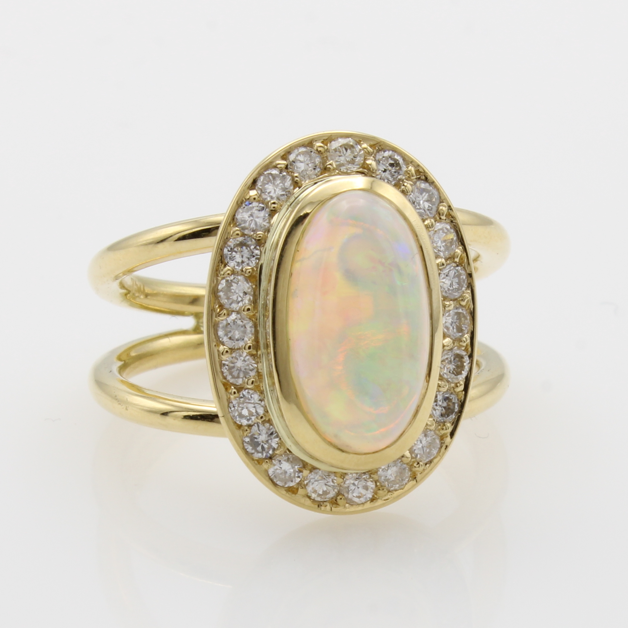 Image 27041044 - Ring mit Opal und Brillanten, GG 750/000, ovaler Opal m. schönem Farbspiel ca. 2.5 ct ...