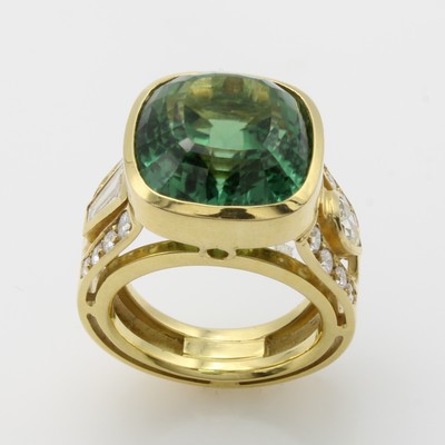 27041002b - Ring mit Turmalin, Diamanten und Brillanten, GG 750/000, grüner Turmalin ca. 16.66 ct, ...