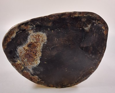 27041151h - Buddha/Shakyamuni, wohl Ming-Dynastie 17. Jh., dunkel patiniert, unten geschlossen, ...