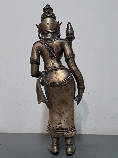27041159e - Bronzefigur, Padmapani, Tibet, wohl 19. Jh., stehend, die rechte Hand in Varada-Mudra, in ...