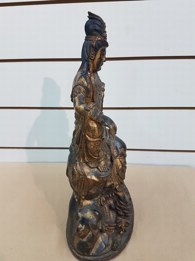 27041183i - Große Guanyin/Guan Yin, China, wohl um 1900, Bronze, auf erhöhtem Felsvorsprung ...