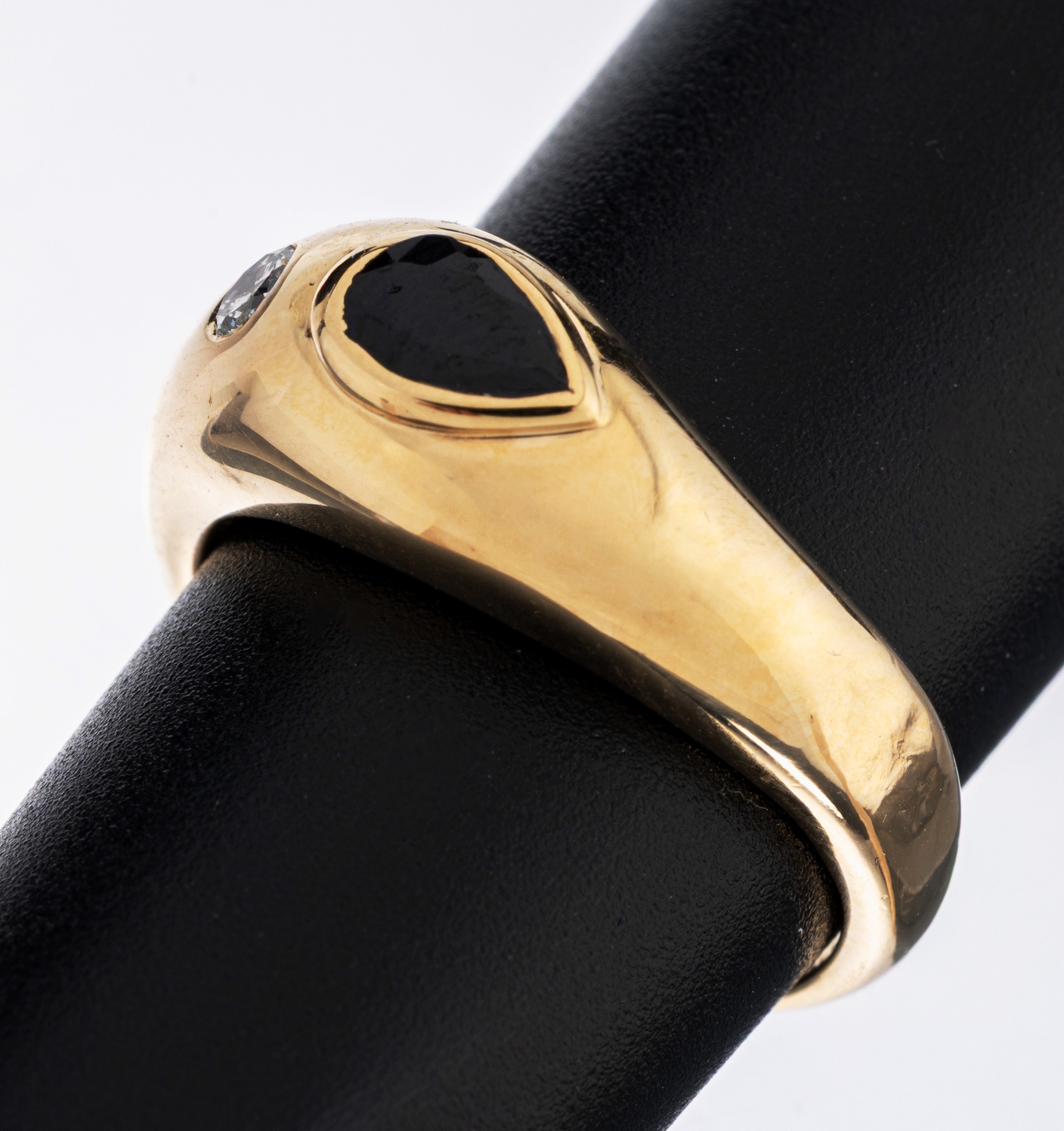 Image 27041285 - 14 kt Gold Saphir-Brillant-Ring, GG 585/000, facett. Saphir-Tropfen ca. 0.25 ct, 1 ...