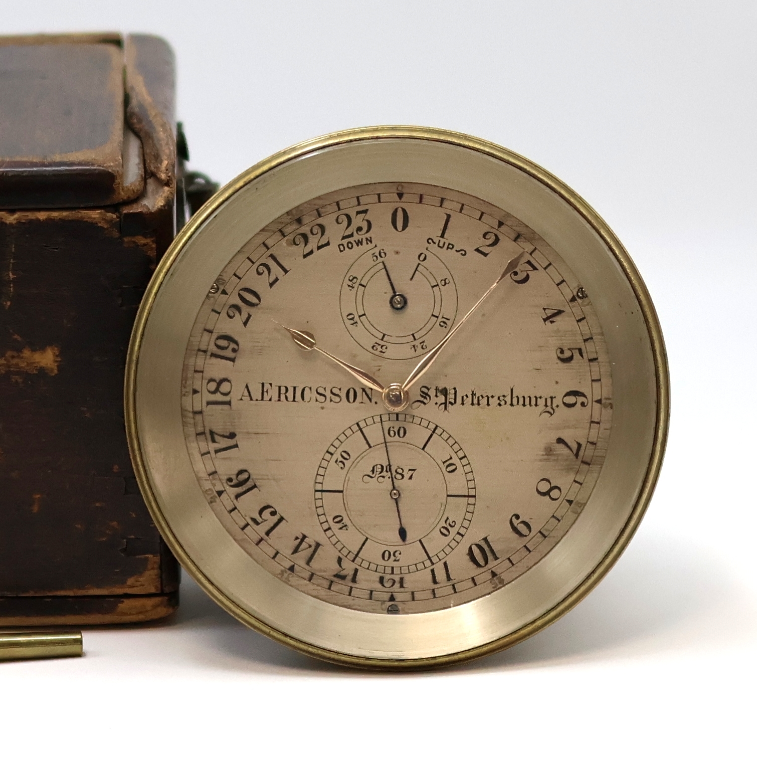 Detail a: A. ERICSSON St.Petersburg Nr. 87 Expeditions- Chronometer im original Holzkasten, England um 1880, Messinggeh., über vergl. Lünette verschr., ...