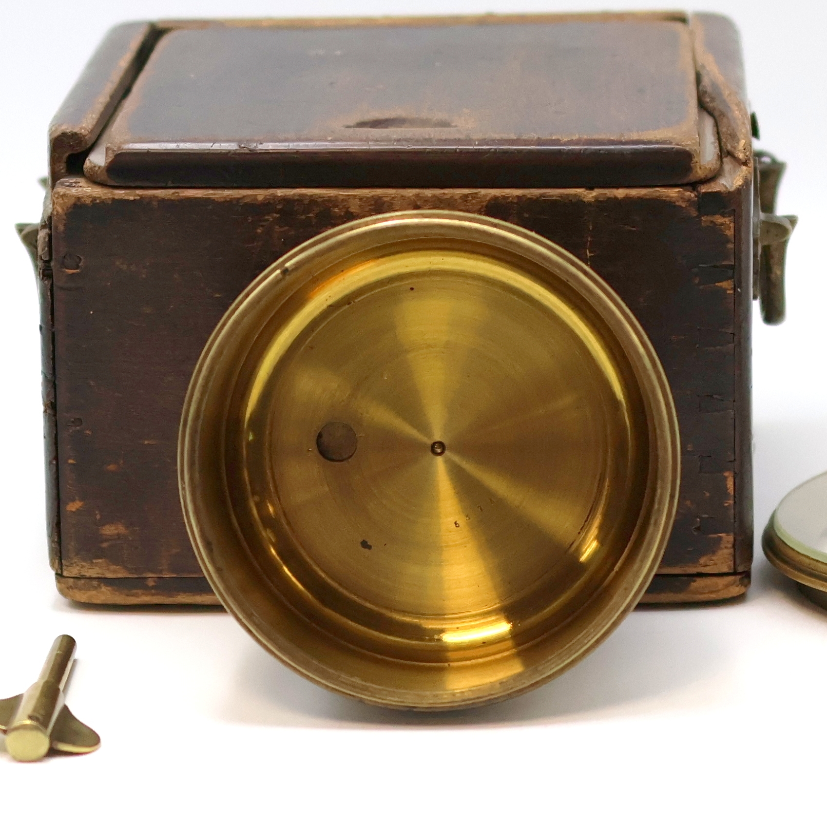 Detail f: A. ERICSSON St.Petersburg Nr. 87 Expeditions- Chronometer im original Holzkasten, England um 1880, Messinggeh., über vergl. Lünette verschr., ...
