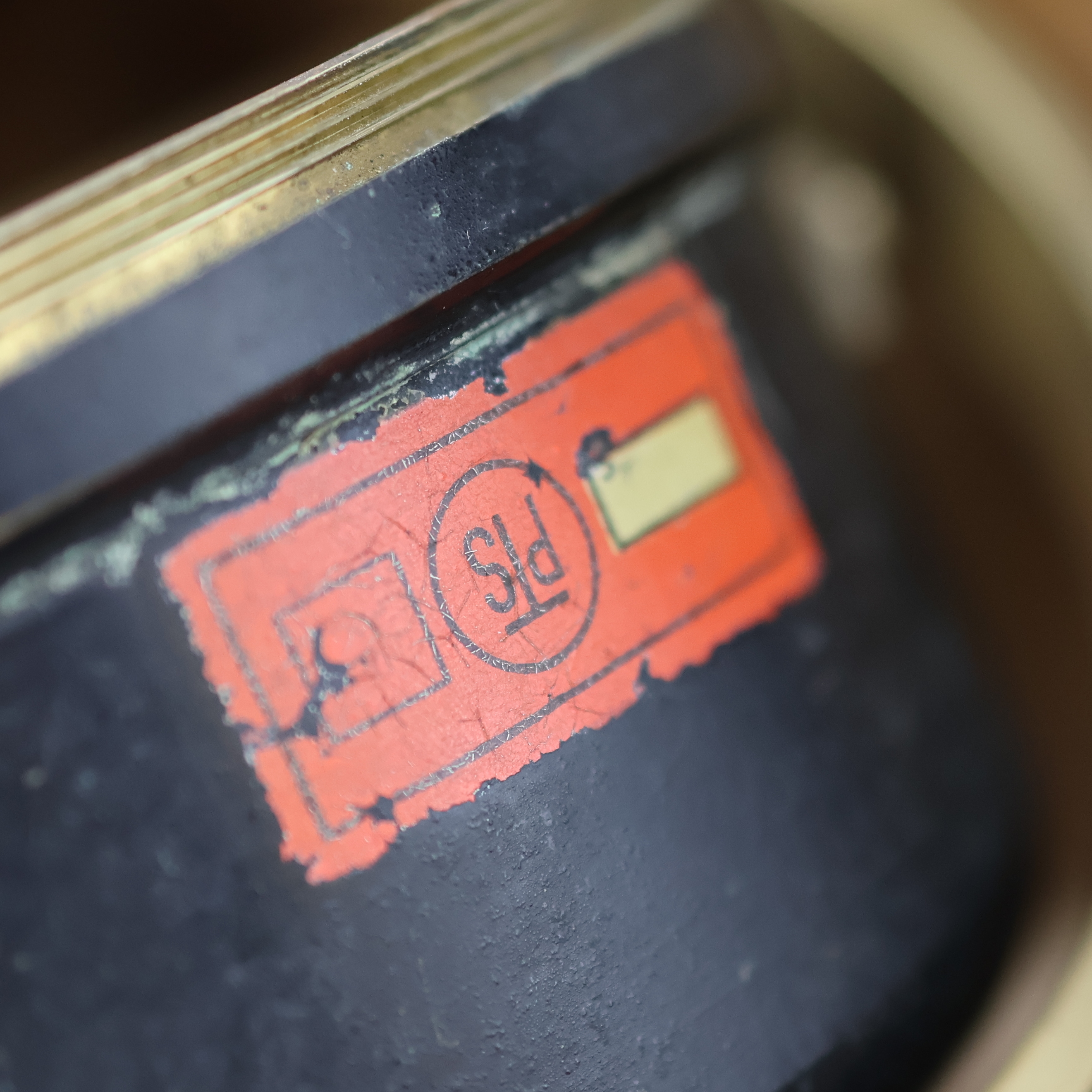 Detail f: A. LANGE & SÖHNE Marinechronometer Kaliber 48, Deutschland um 1945, vergl. 2-tlg. Holzkasten eines Einheitschronometers (nicht orig. zu dieser Uhr), ...