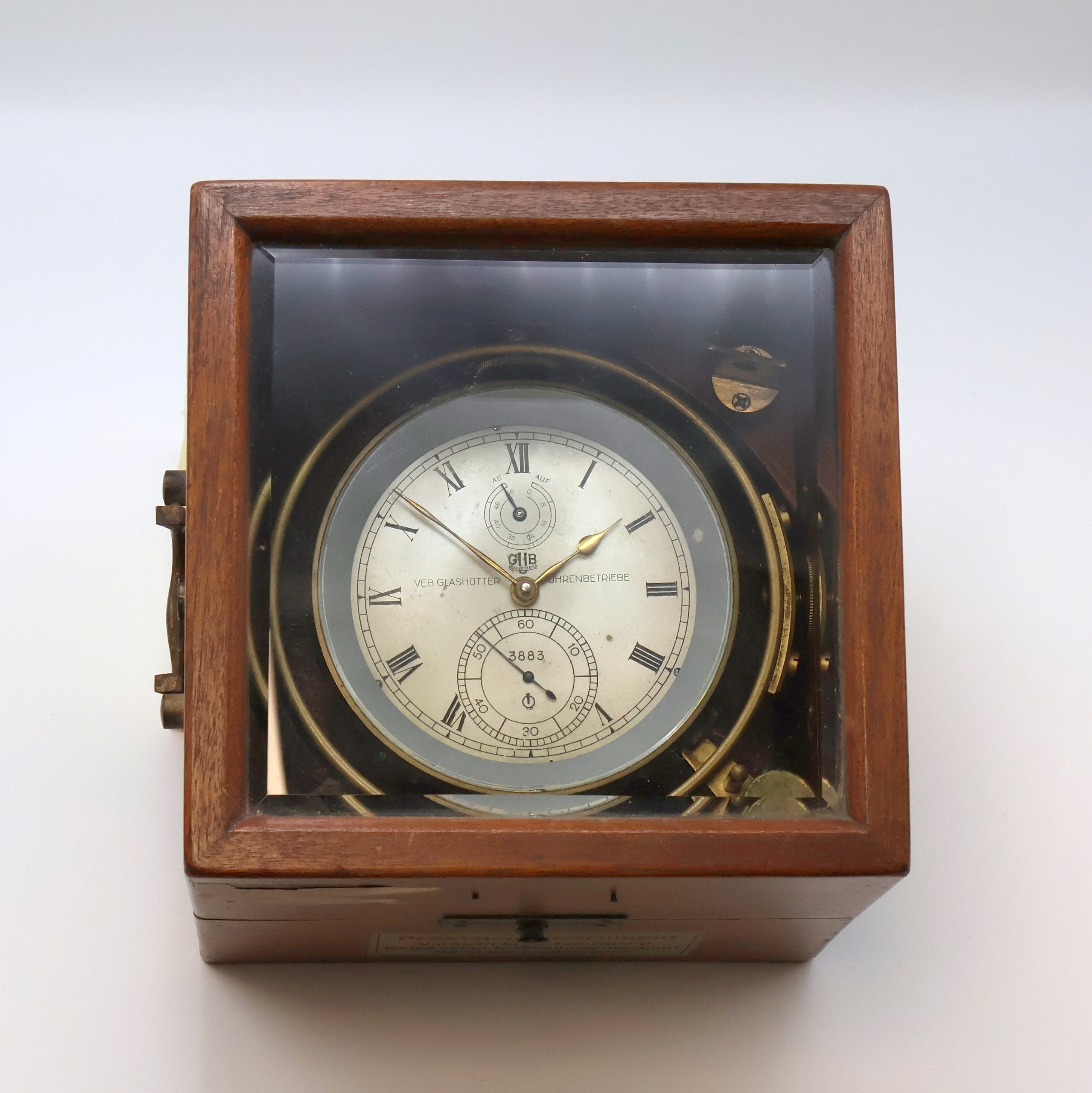 Image 27041635 - GUB Glashütte Marinechronometer im späteren Gehäuse/Kasten, DDR um 1960, 2-tlg. ...