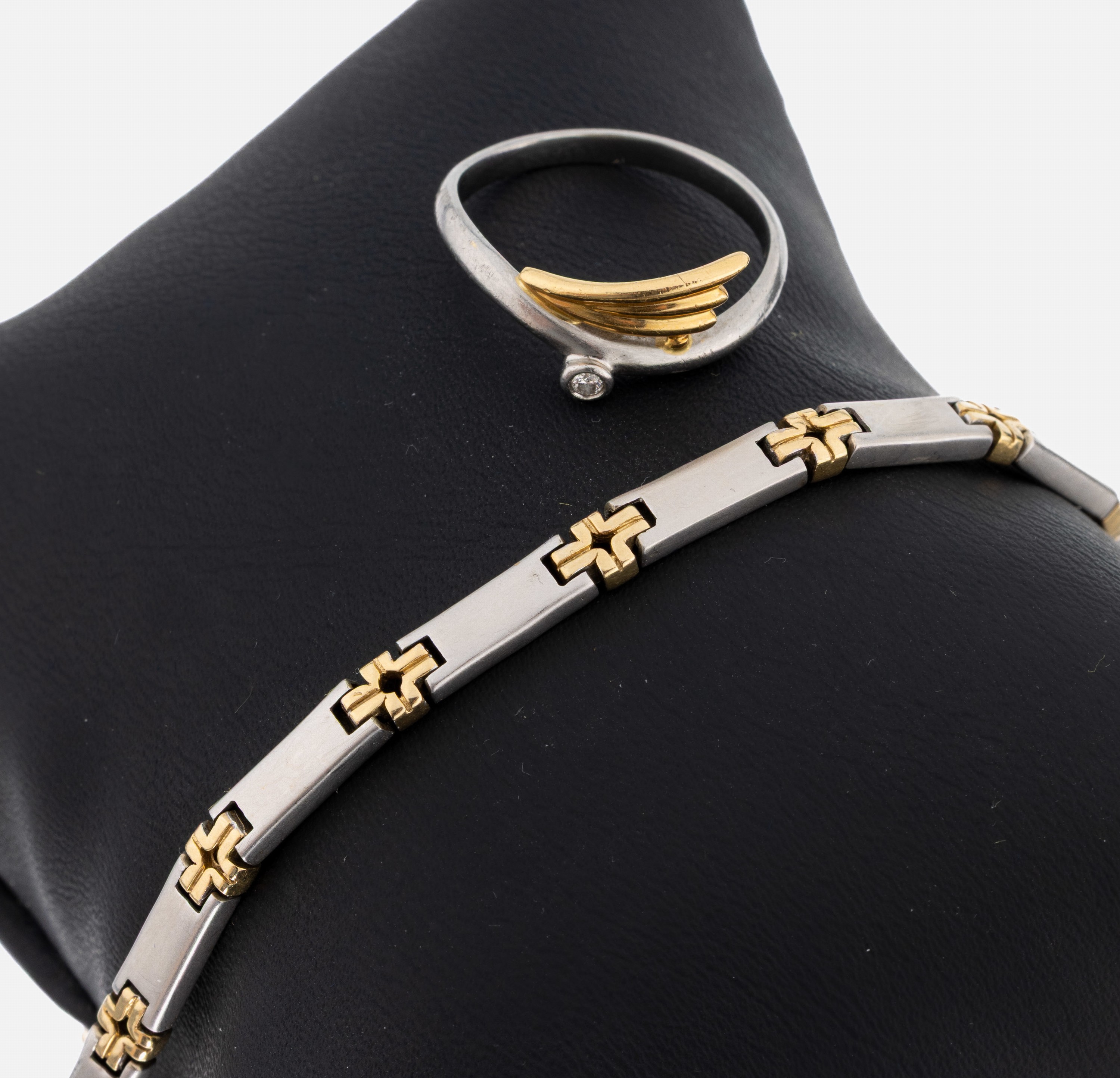 Image 27041648 - 18 kt Gold und Platin Schmuckset, GG 750/000 und Pt., best. aus: 1 Ring, RW 54, ...