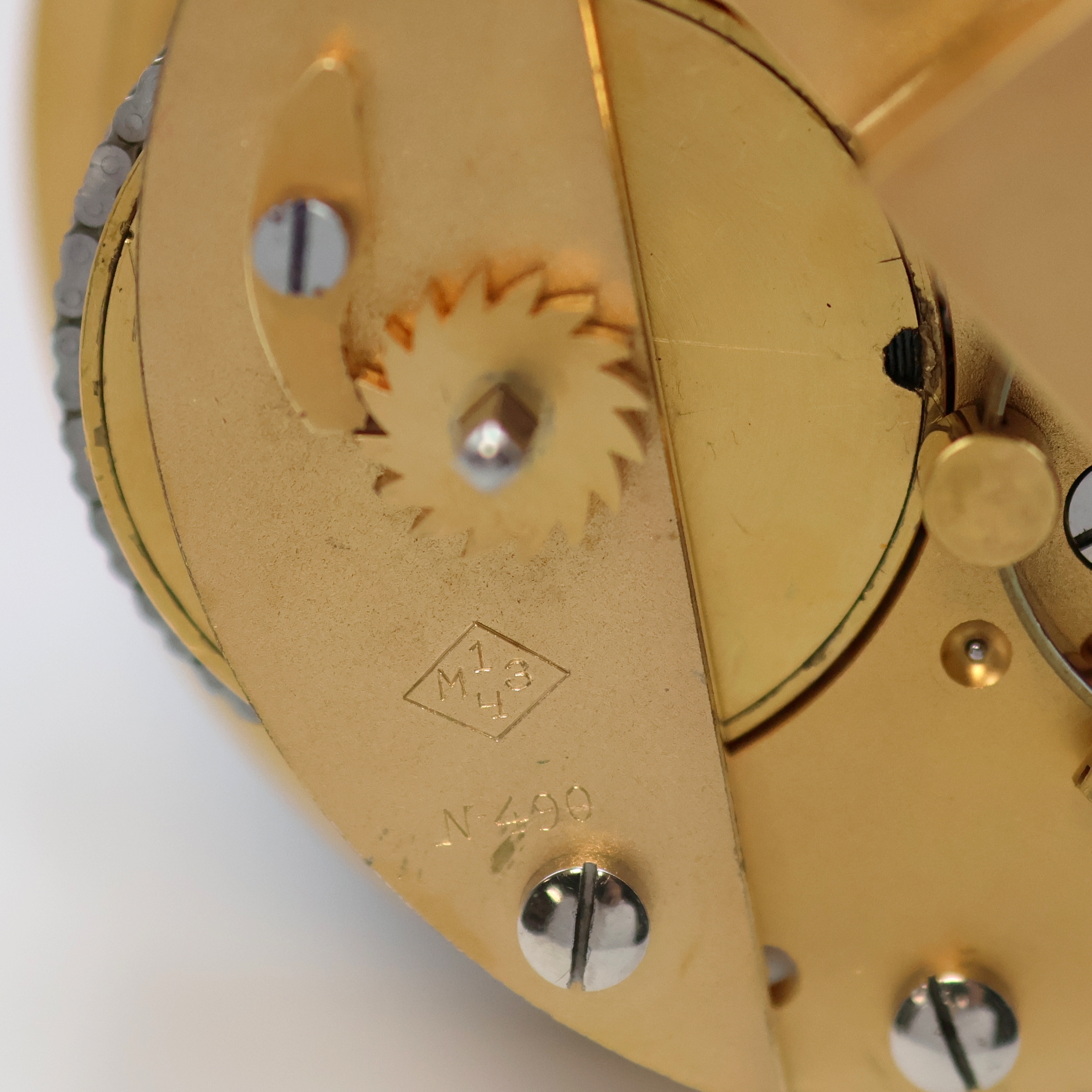 Detail f: 1. Moskauer Uhrenfabrik Nummer 490 frühes Marinechronometer mit Lange-Rohwerk, UDSSR um 1953, 3-tlg. Holzkasten, Signatur- u. Nummer-Plakette(490), ...