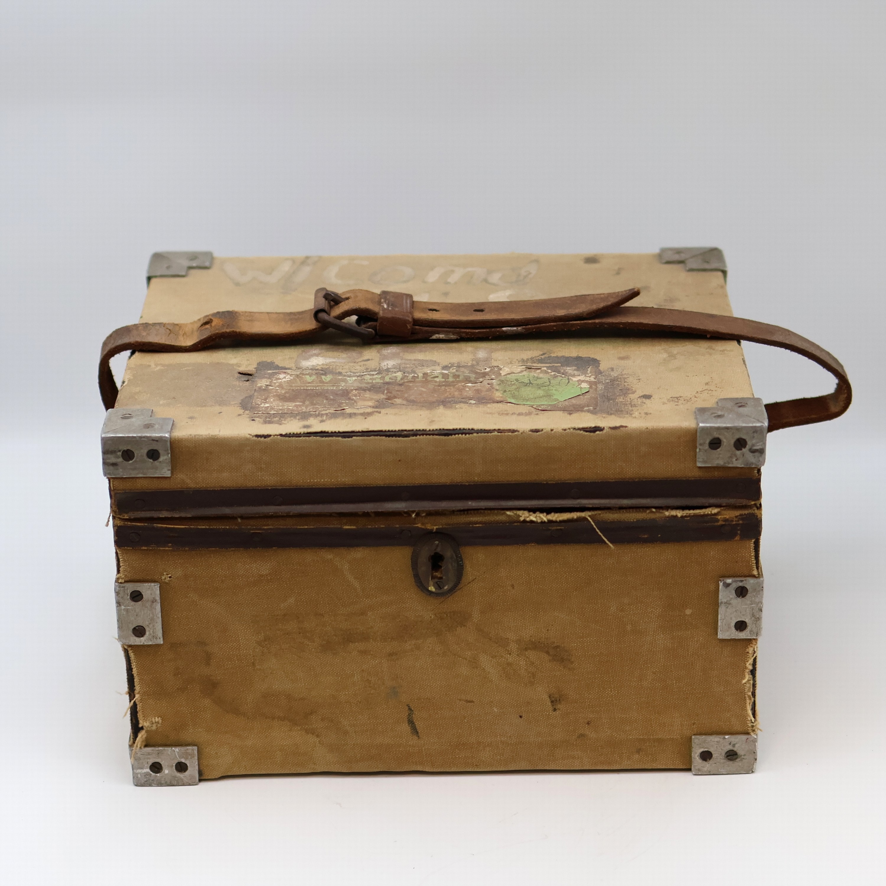 Detail f: THOMAS MERCER Vermessungschronometer der Australien Military Forces in original Box, England um 1940, Aluminium-Geh. m. Anschluss f. Elektrokontakt, ...