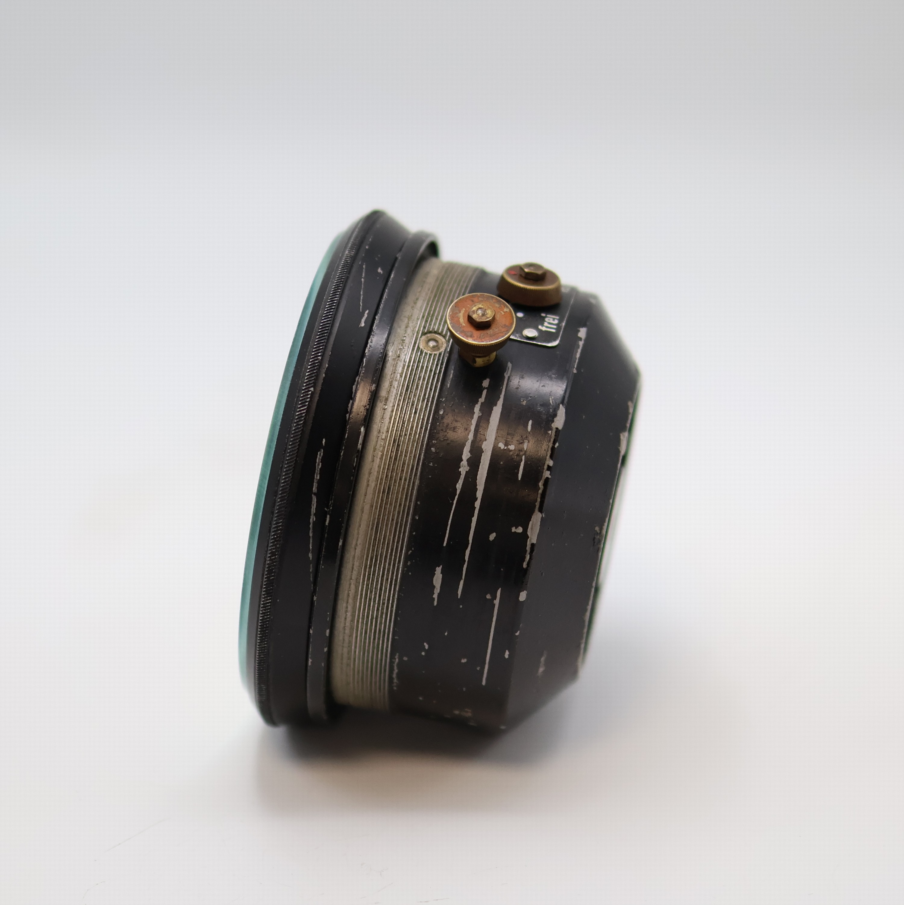 Detail b: WEMPE Chronometerwerke Marinechronometer mit Ankerhemmung ohne Holzkasten, Deutschland um 1942, geschwärztes Aluminium-Geh., Lünette verschr., ...