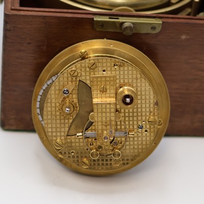 27041632d - GUB Marinechronometer Nr. 2972 im späteren Gehäuse/Holzkasten, DDR um 1955, 2-tlg. ...