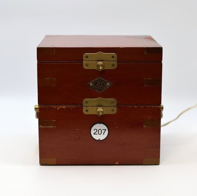 27041652a - 1. Moskauer Uhrenfabrik Nummer 207 frühes Marinechronometer, UDSSR um 1952, 3-tlg. ...