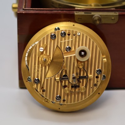 27041665e - 1. Moskauer Uhrenfabrik Marinechronometer, UDSSR um 1958, 3-tlg. Holzbox, seitl. ...