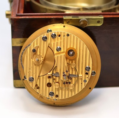 27041667e - 1. Moskauer Uhrenfabrik Marinechronometer, UDSSR um 1965, 3-tlg. Holzbox, seitl. ...