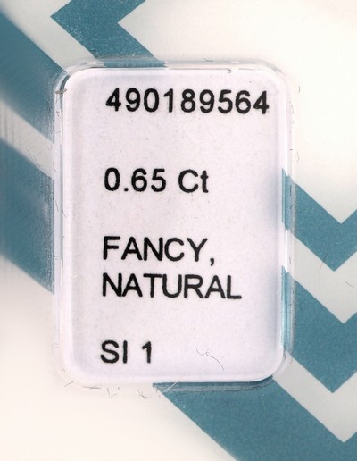 27041676a - Loser ovaler Diamant 0.65 ct Natural Fancy Light Greenish Yellow/si 2, verschweißt, IGI ...