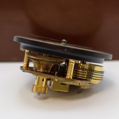 27041681g - THOMAS MERCER Marinechronometer mit Transportbox, England um 1950, vergl., 2- tlg. ...