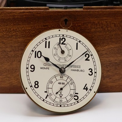 27041689d - WEMPE Marinechronometer im Bakelit-Gehäuse, Deutschland um 1946, 2-tlg. Holzkasten ...