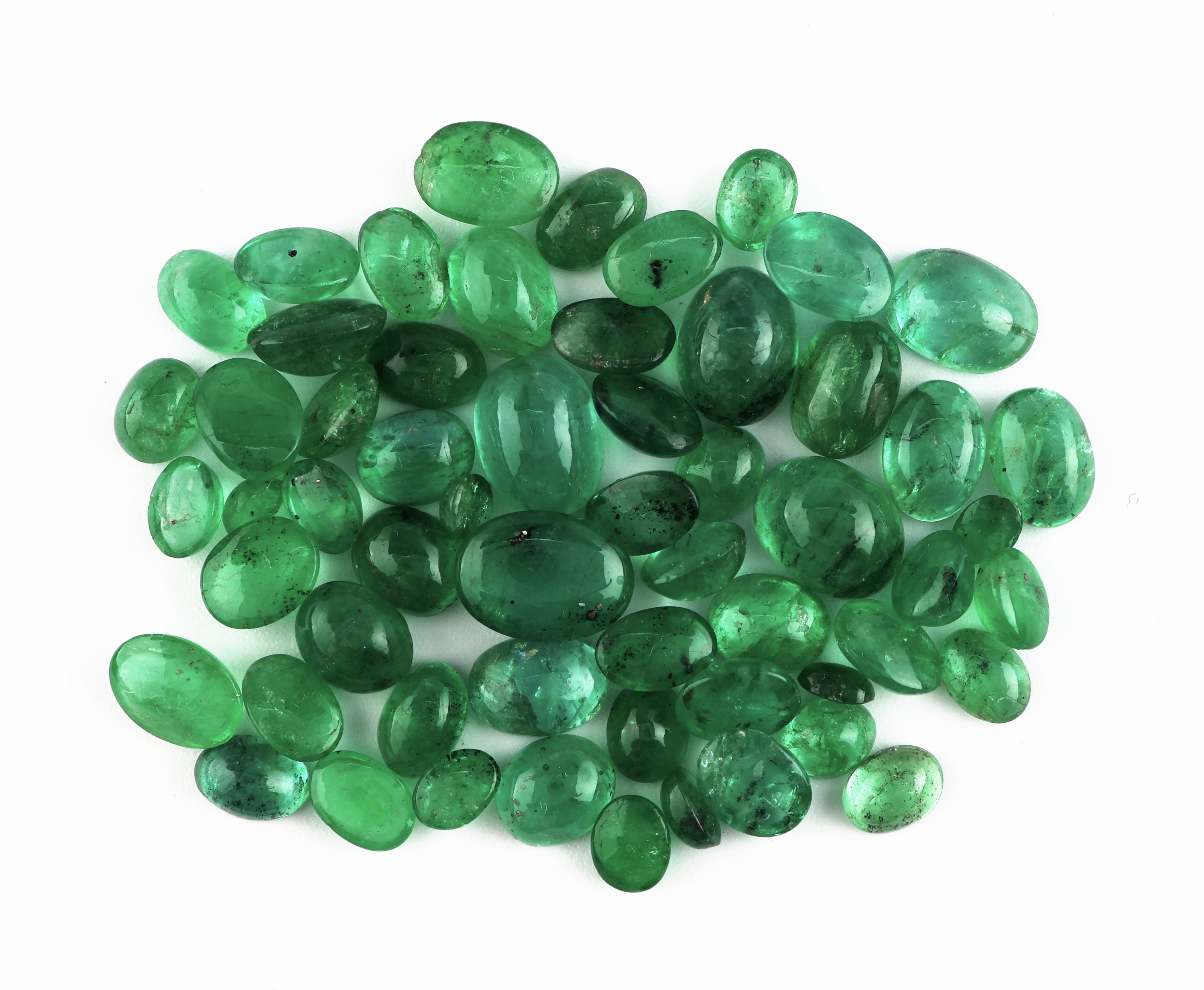 Image 27041700 - Lot lose Smaragde, zus. ca. 34.82 ct, Cabochons in versch. Größen, Formen und ...