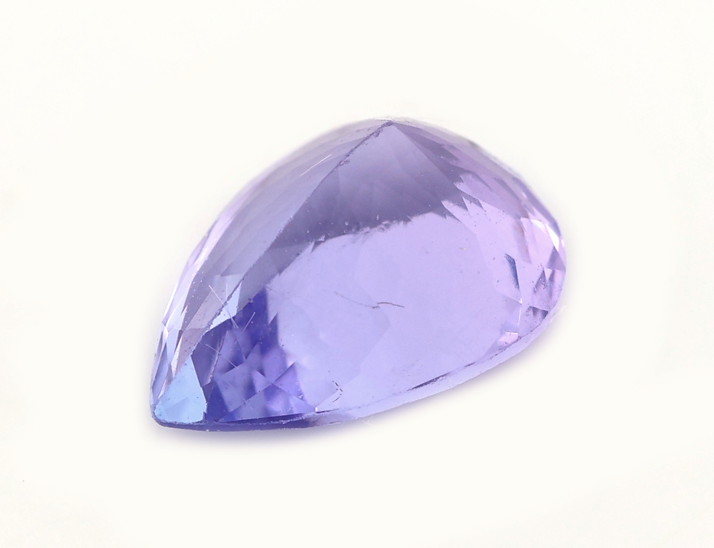 Detail a: Loser Tansanit, ca. 1.86 ct, facett. Tropfen