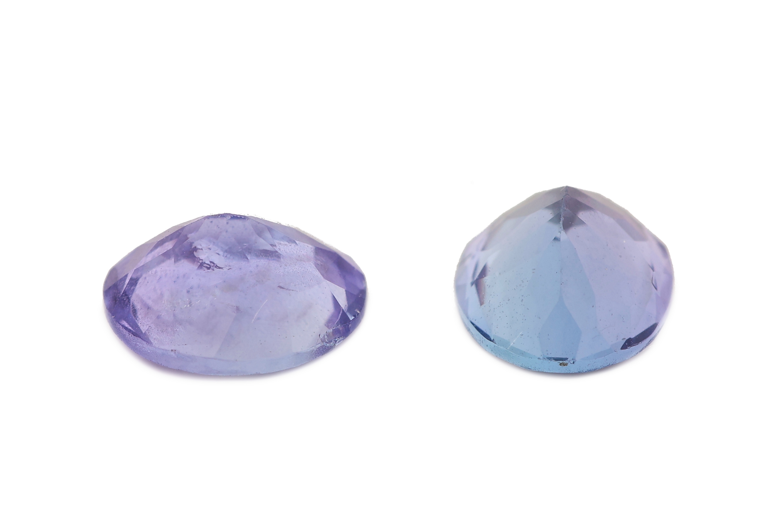 Detail a: Lot 2 lose Tansanite, zus. ca. 1.76 ct, ovalfacett.