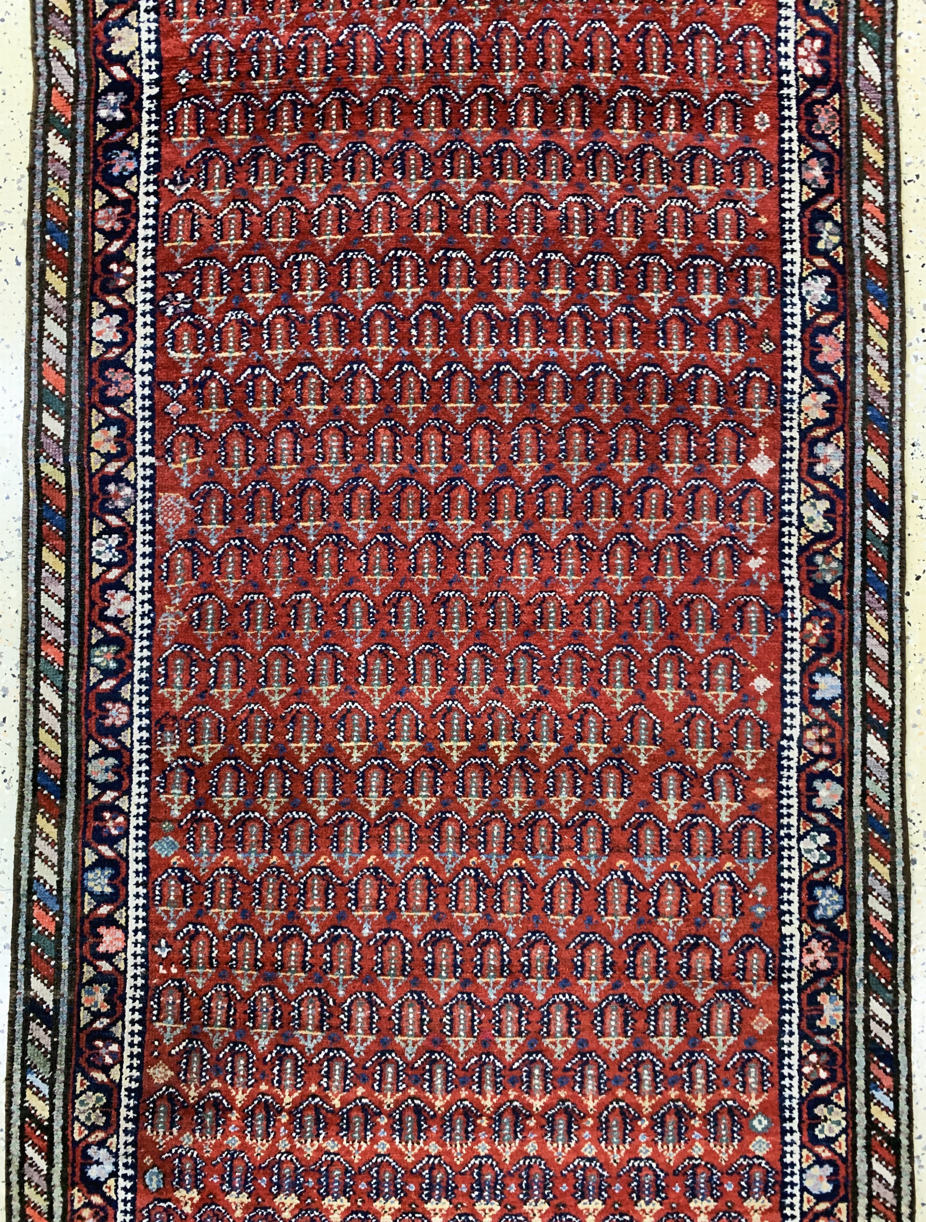 Detail b: Shahsawan antik, Persien, um 1900, Wolle auf Baumwolle, ca. 370 x 106 cm, EHZ: 2