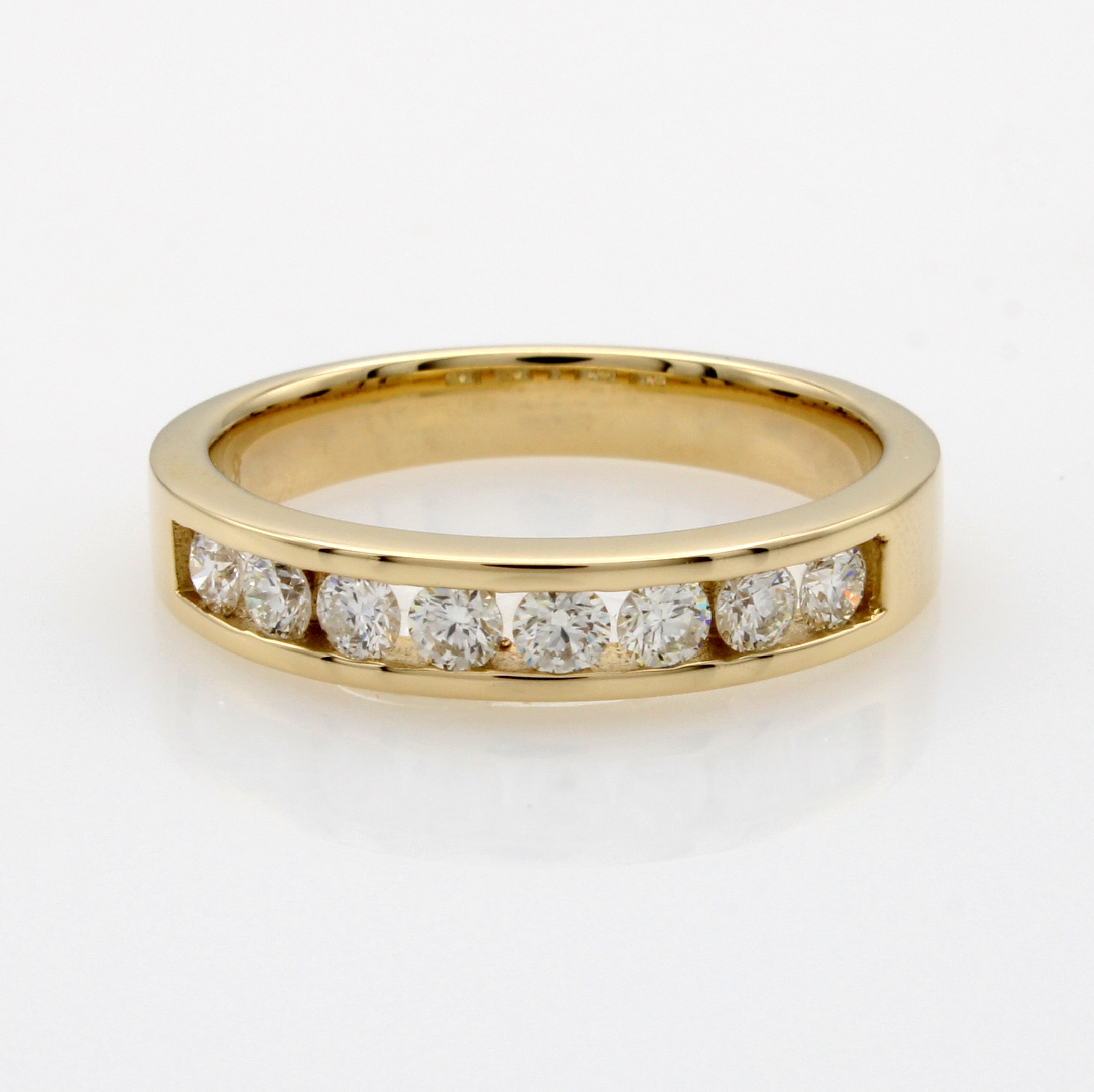Image 27041788 - Ring mit Brillanten, GG 585/000, 8 Brill. in Kanalfassung zus. ca. 0.50 ct ...