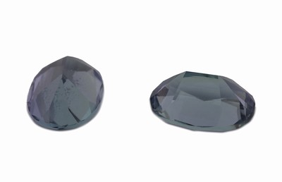 27041761a - Lot 2 lose Tansanite, zus. ca. 1.84 ct, ovalfacett. Schätzpreis: 320, - EUR