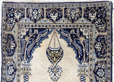 27041767e - 2 Lots Esfahan fein Persien, Mitte 20.Jhd, Korkwolle auf Seide, ca. 182 x 109 cm, EHZ: ...
