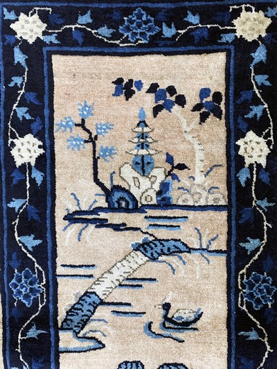 27041772a - Peking antik, Persien, um 1900, Wolle auf Baumwolle, ca. 117 x 63 cm, EHZ: 2-3 ...