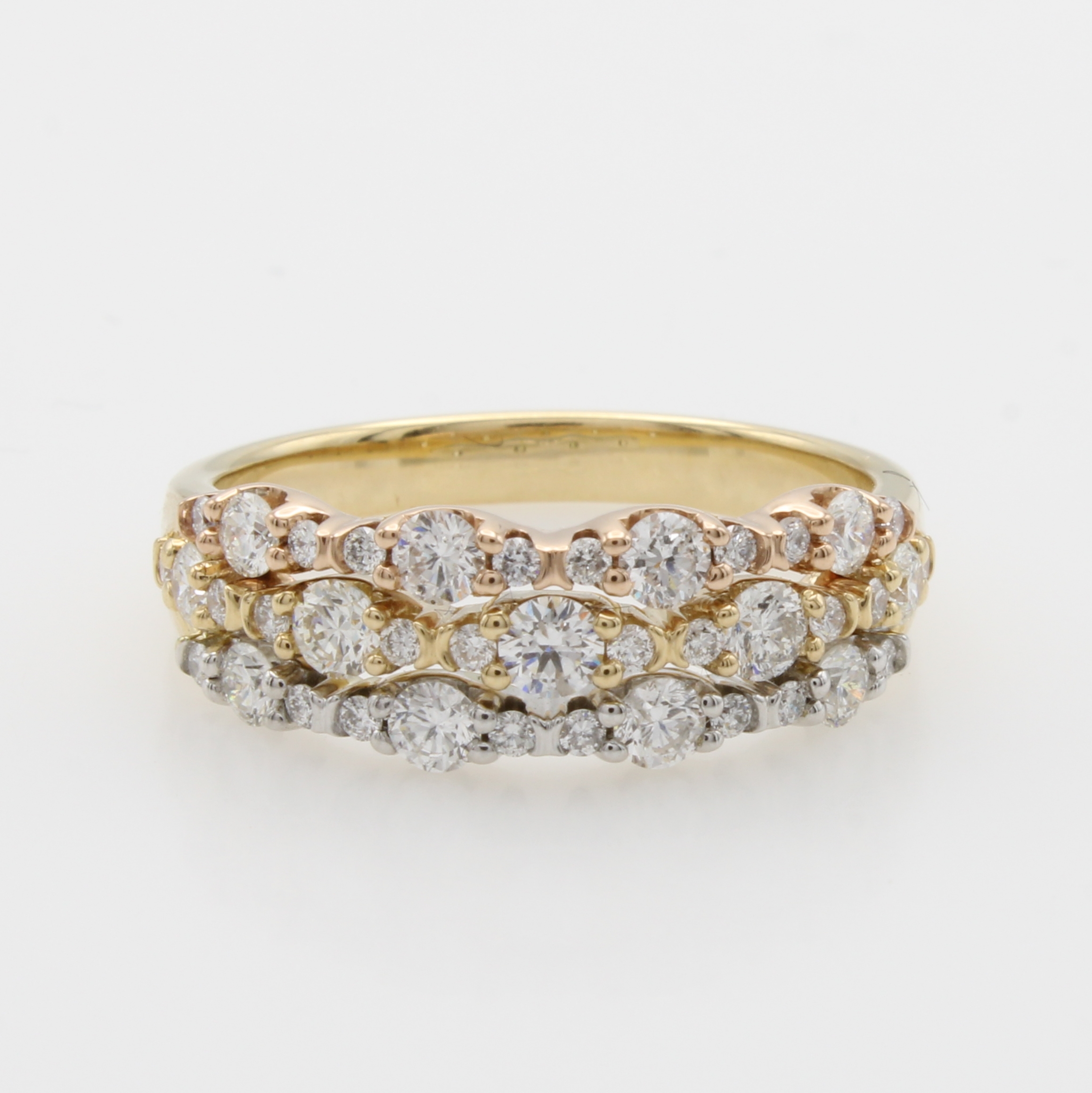 Image 27041816 - Ring mit Brillanten, GG/WG/RG 585/000, Brill. zus. ca. 1 ct Weiß/p, 3-rhg. Optik, RW ...