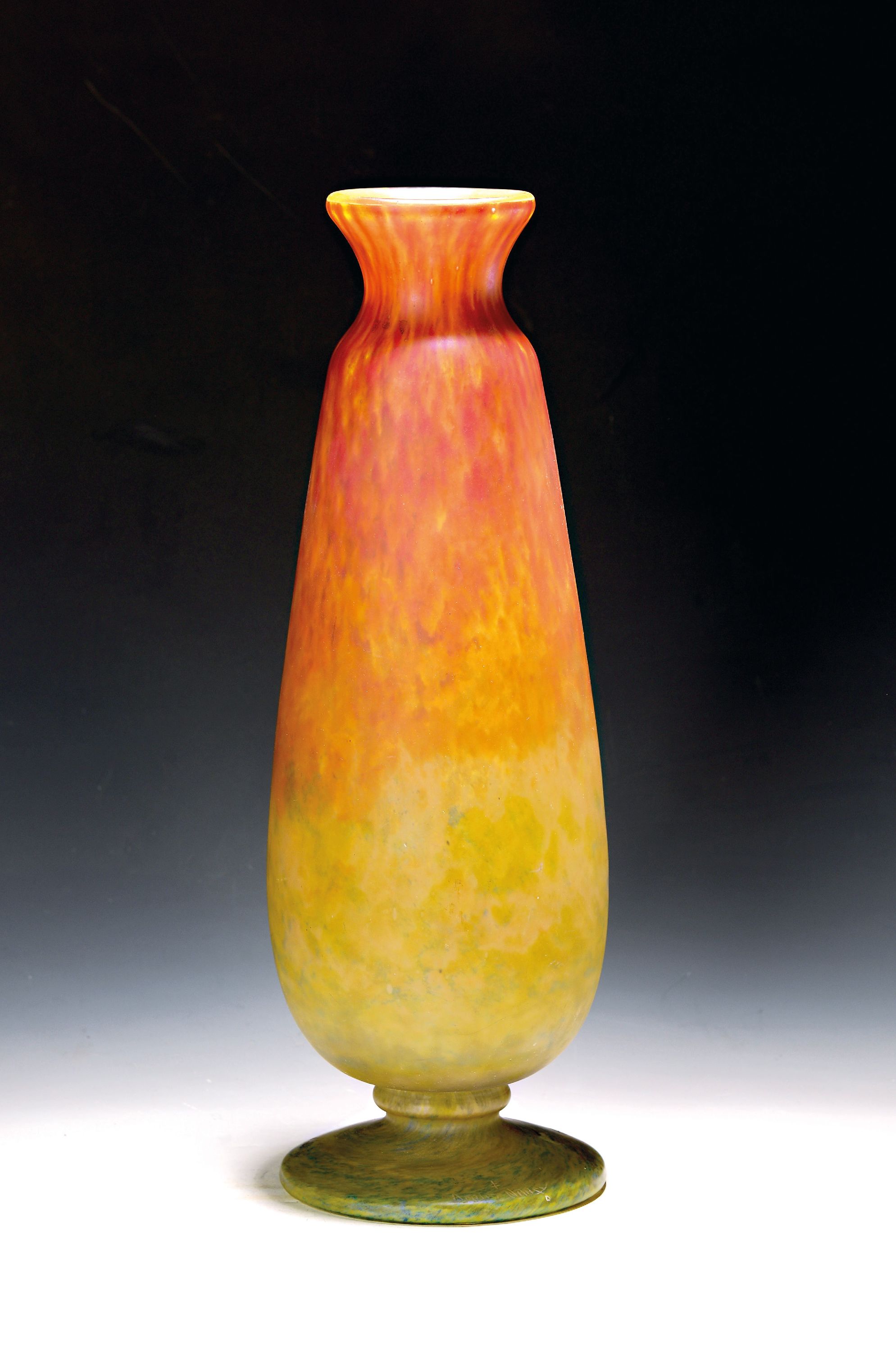 Image 27041818 - Sehr große Vase, Daum Nancy, 1920er Jahre, Schichtglas mit gelben, grünen und orange- ...