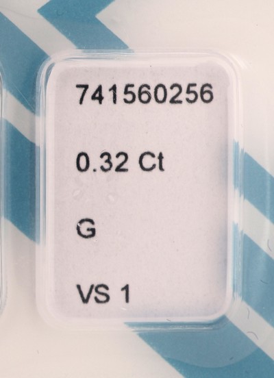 27041876a - Loser Brillant, 0.32 ct feines Weiß(G)/vs1, eingeschweißt, mit IGI-Expertise ...