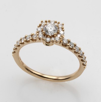 27041999a - Ring mit Brillanten, RG 585/000, runder Ringkopf u. Ringschultern bes. m. Brill. zus. ...