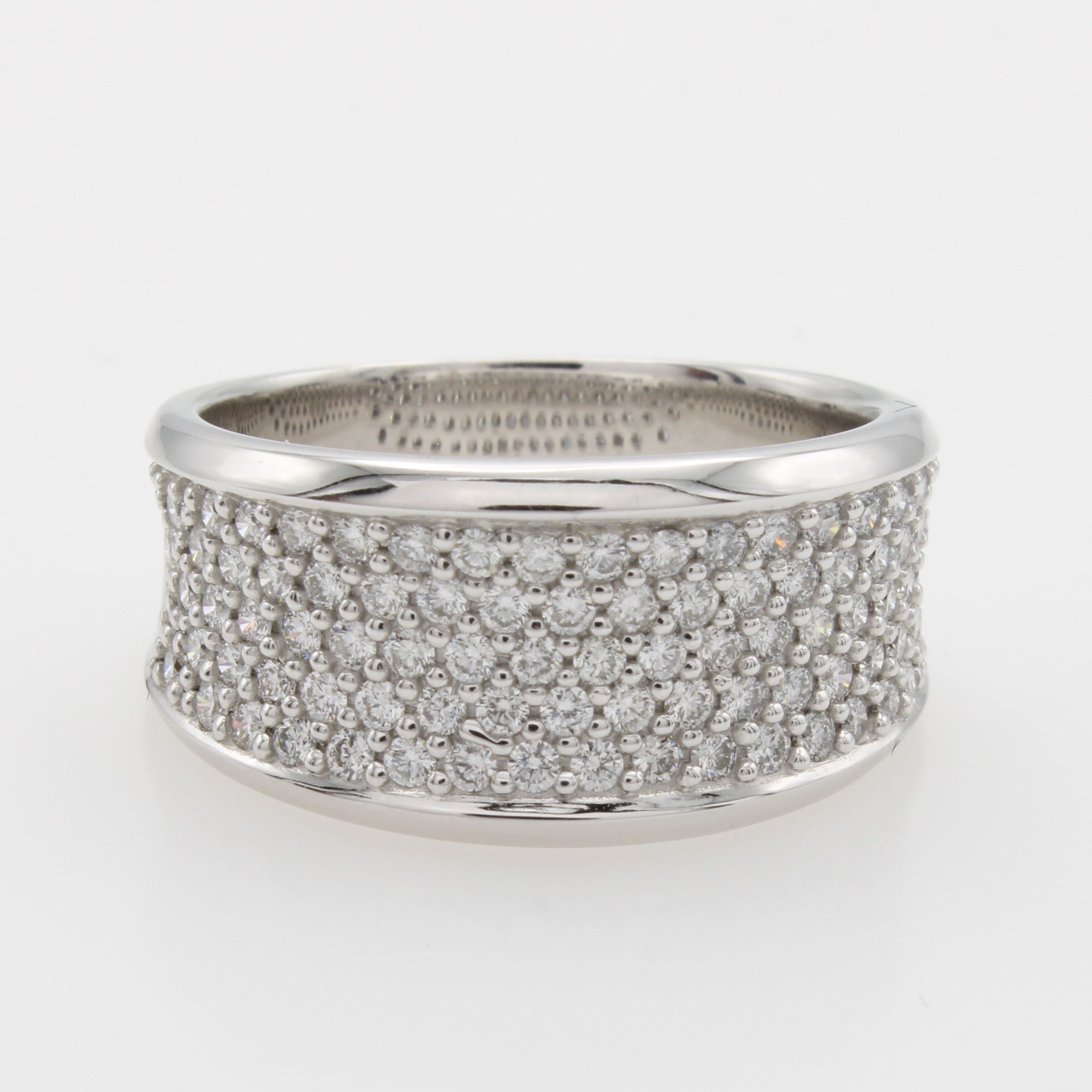 Image 27042013 - Ring mit Brillanten, WG 585/000, Brill. in Pavéefassungen zus. ca. 1 ct Weiß/p, RW ca. ...