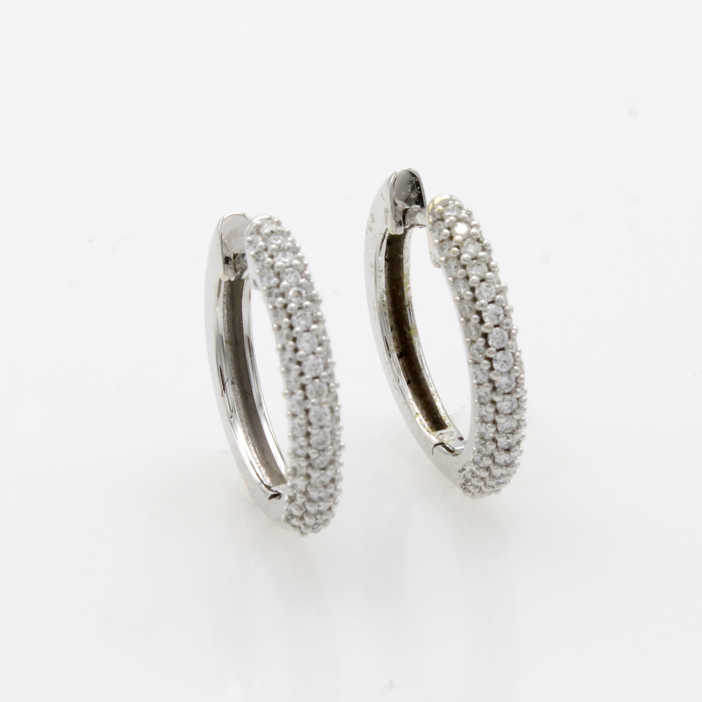 Image 27042071 - Paar Klappcreolen mit Brillanten, WG 585/000, 98 Brill. zus. ca. 0.50 ct Weiß/si, D. ...