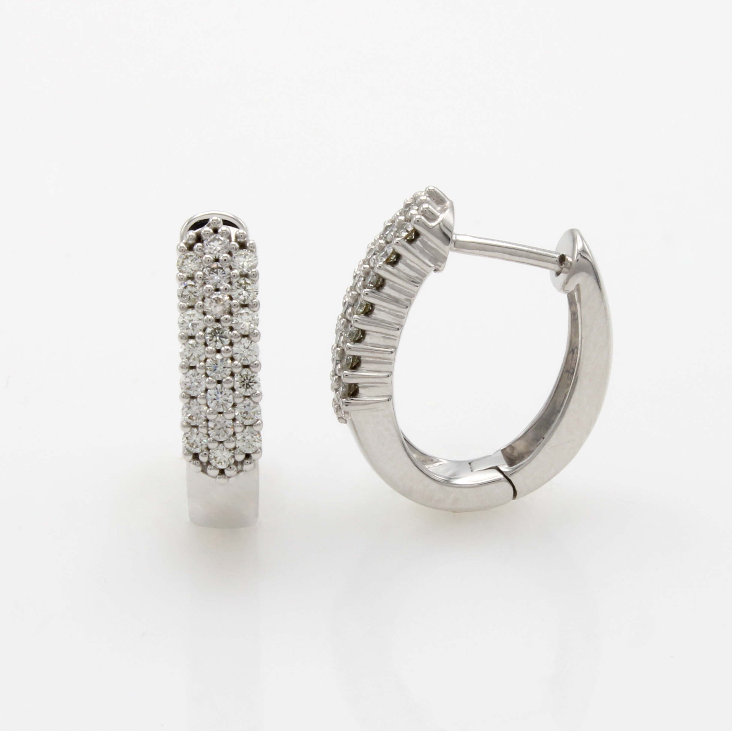 Image 27042075 - Paar Klappcreolen mit Brillanten, WG 585/000, ovale Form, 44 Brill. zus. ca. 0.40 ct ...