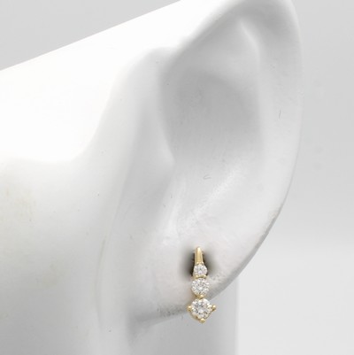 27042009a - Paar Ohrstecker mit Brillanten, GG 585/000, 6 Brill. in Krappenfassungen zus. ca. 0.50 ...