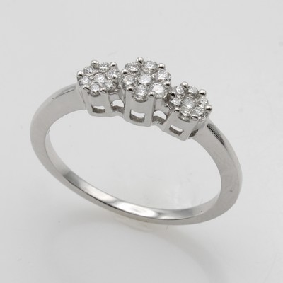 27042015a - Ring mit Brillanten, WG 585/000, Brill. in 3 Blütenformen gef. zus. ca. 0.25 ct ...