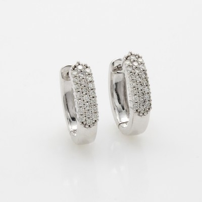 27042075a - Paar Klappcreolen mit Brillanten, WG 585/000, ovale Form, 44 Brill. zus. ca. 0.40 ct ...