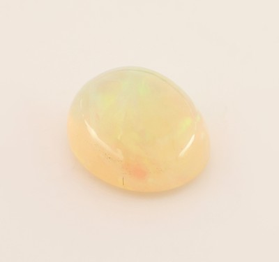 27042094b - Loser Opalcabochon, oval, ca. 2.10 ct, sehr schönes Farbspiel Schätzpreis: 400, - EUR