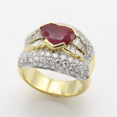 27042159a - Ring ´Herz´ mit Rubinen, Diamanten und Brillanten, GG/WG 750/000, Rubinherz (riss- ...