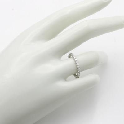 27042216b - Memoryring mit Brillanten, WG 750/000, 33 Brill. zus. ca. 0.69 ct feines Weiß-Weiß/si, ...