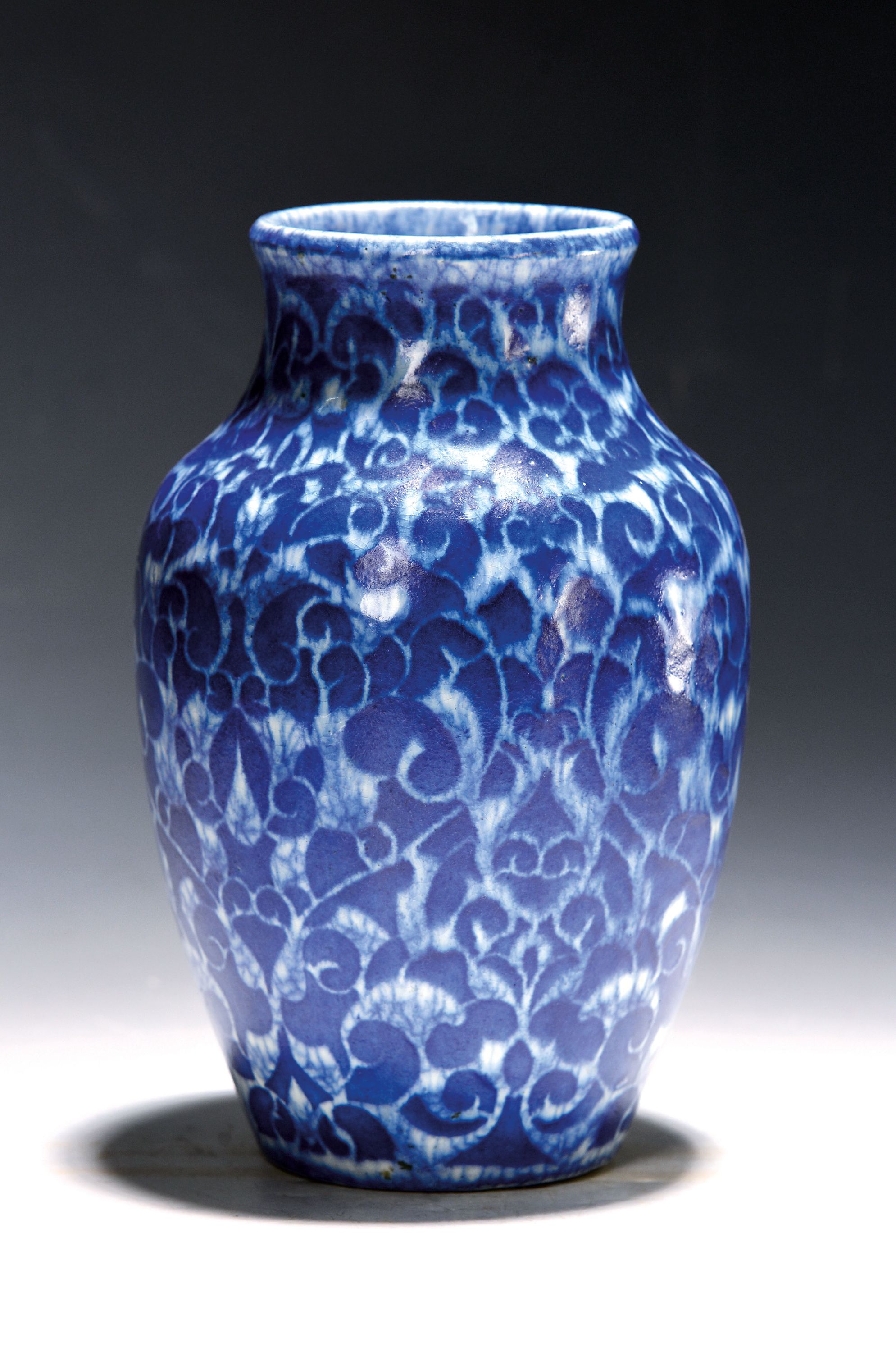 Image 27042317 - Vase, Steingutfabrik Velten-Vordamm, um 1920/30, Fayence, ornamental unterglasurblauer ...